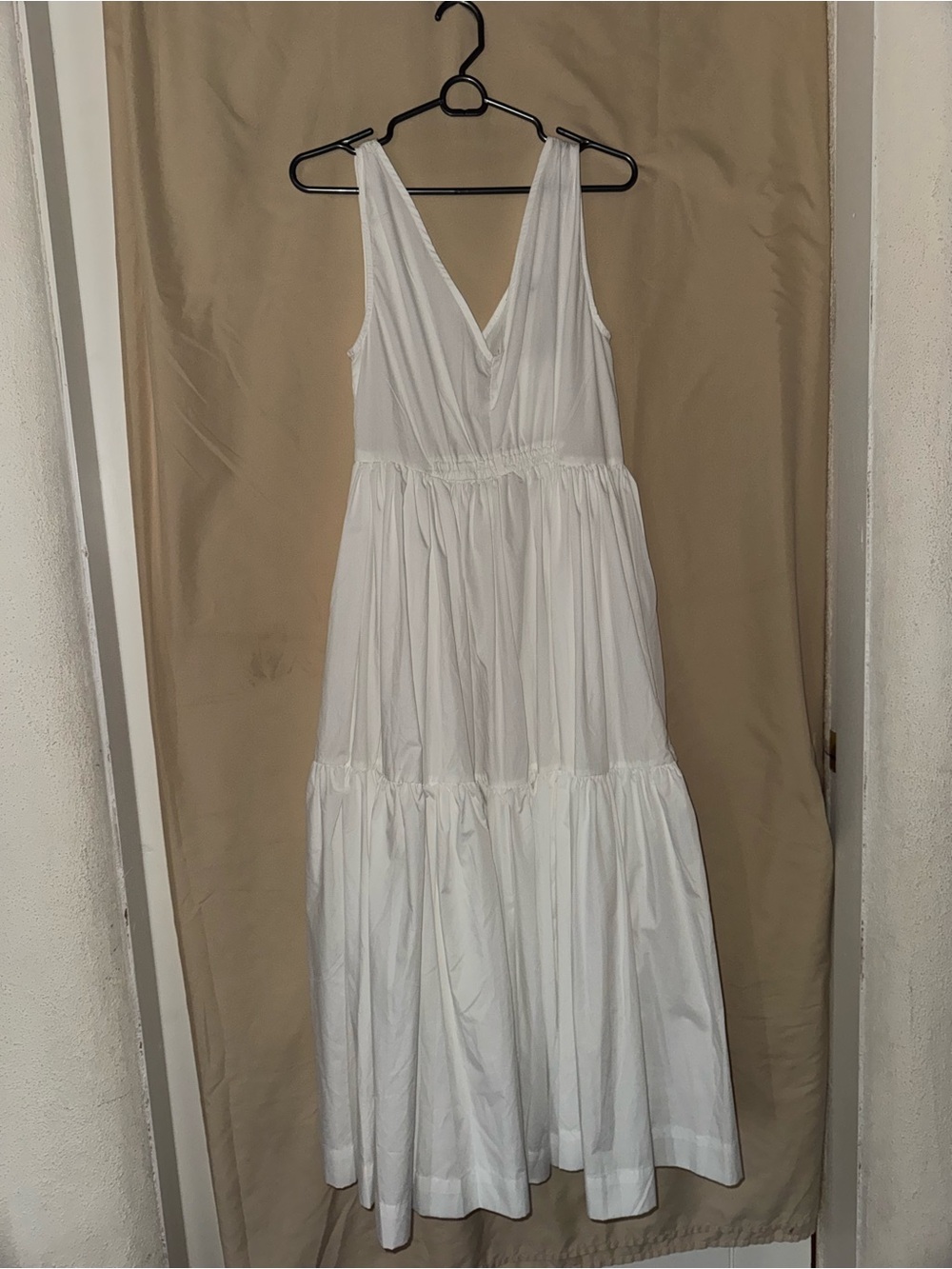 En Saison White V-Neck Tiered Maxi Dress